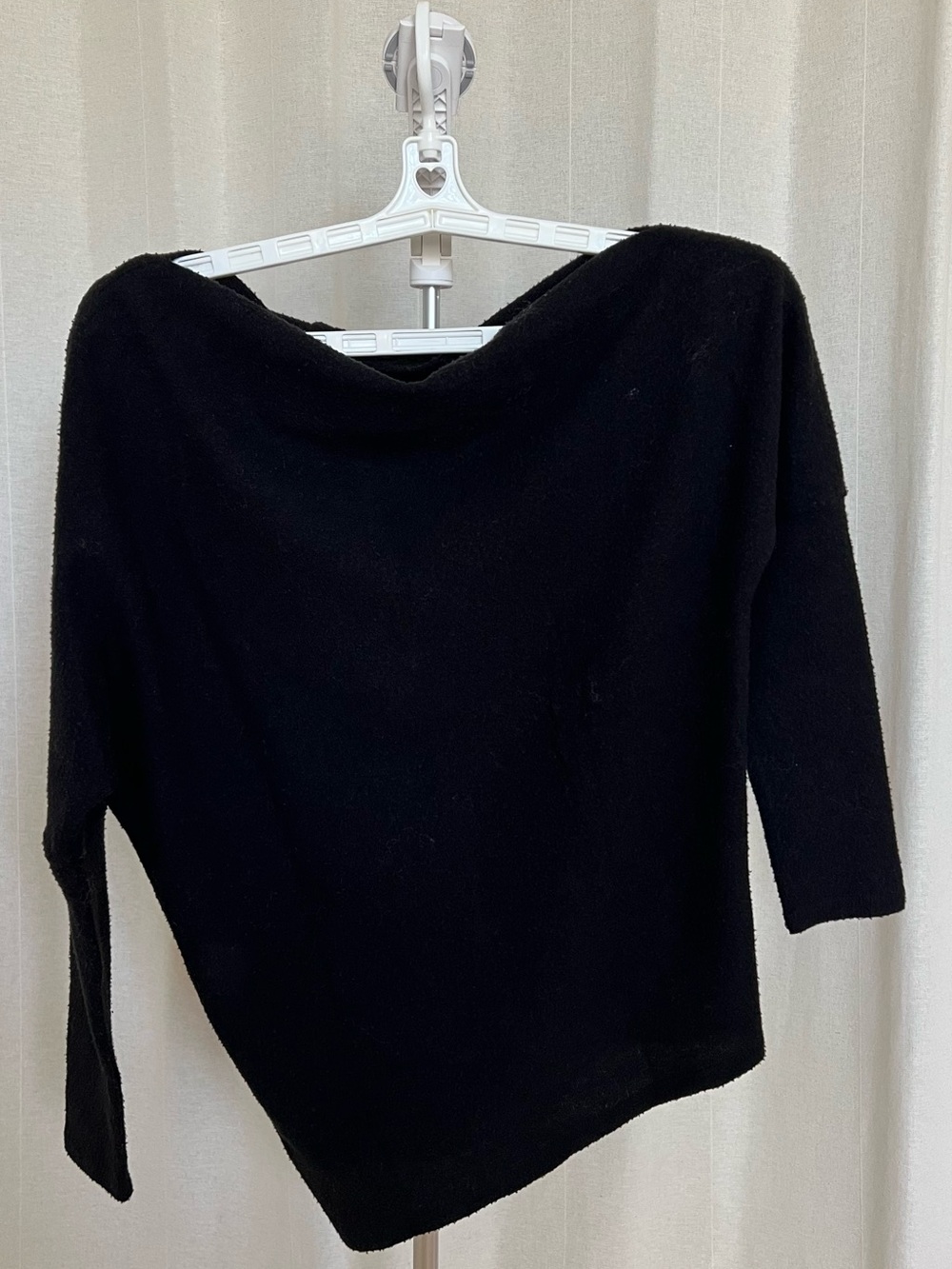 ASTR the Label Off The Shoulder Long Sleeve Sweater